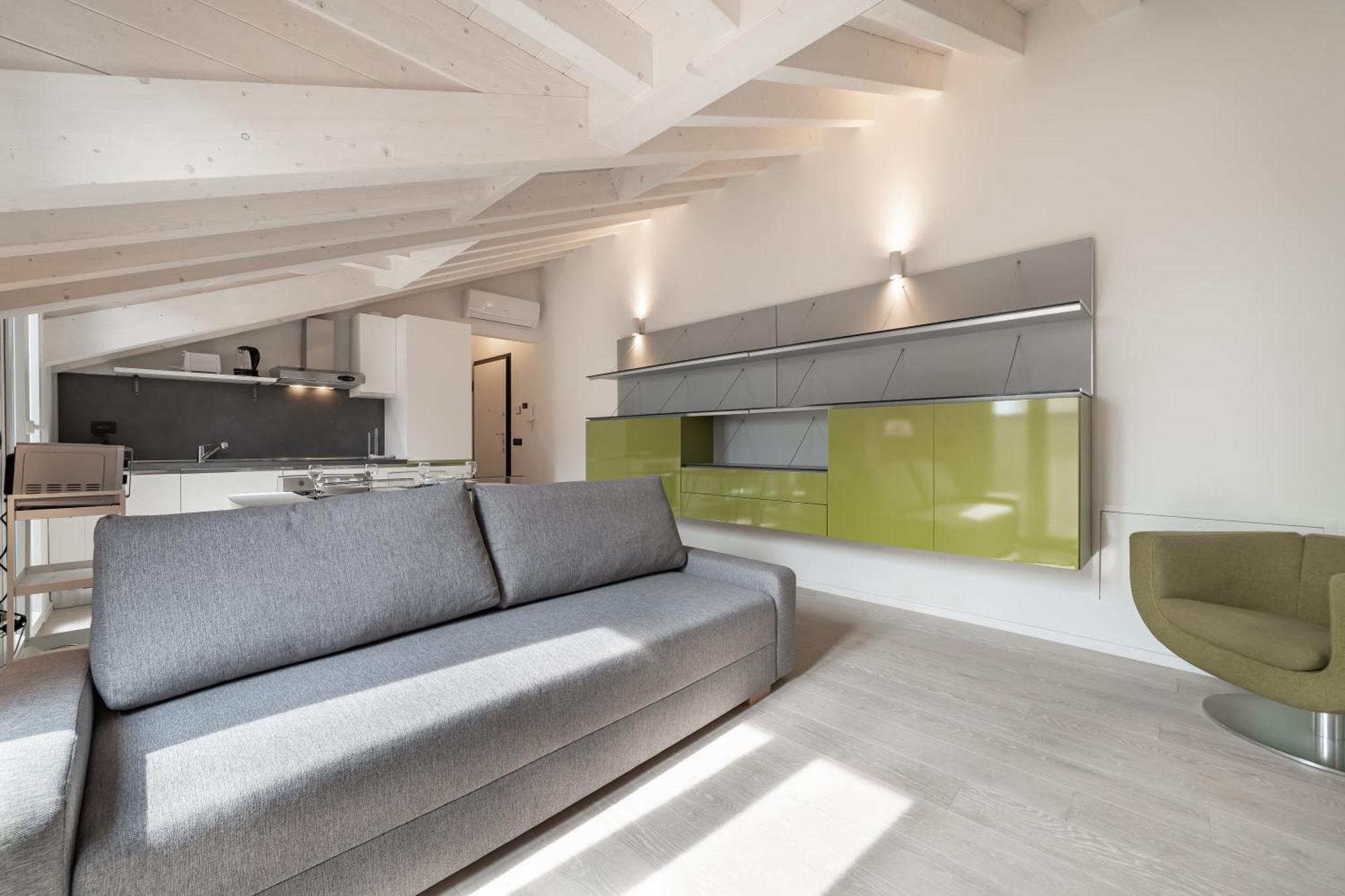 10 Min Walk From Prada, Bocconi And Metro Apartment *